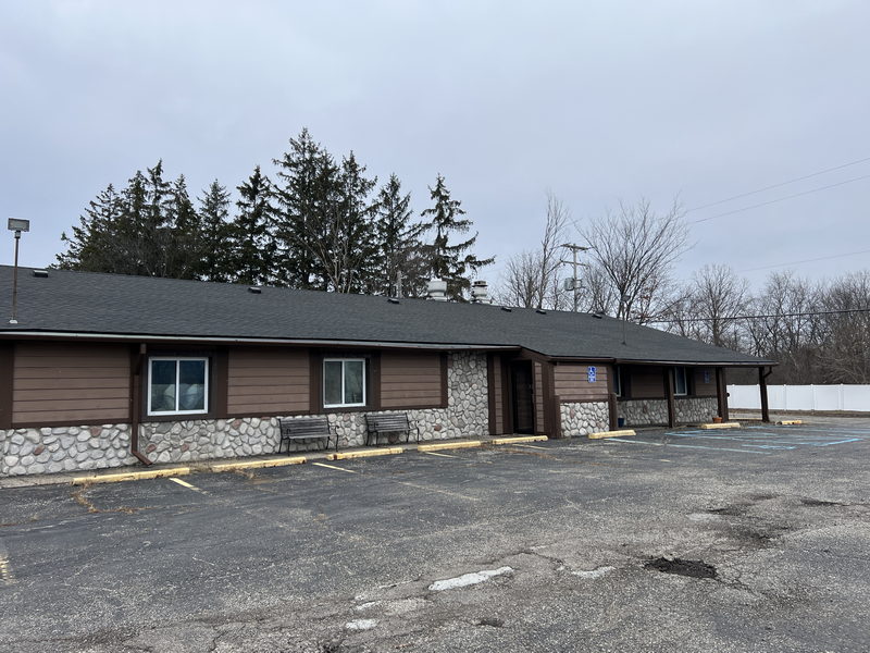Loch Lomond Golf Club - Restaurant Next Door - Highway 54 Bar And Grill (newer photo)